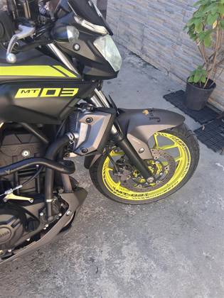 YAMAHA MT-03 ABS YAMAHA MT-03 ABS